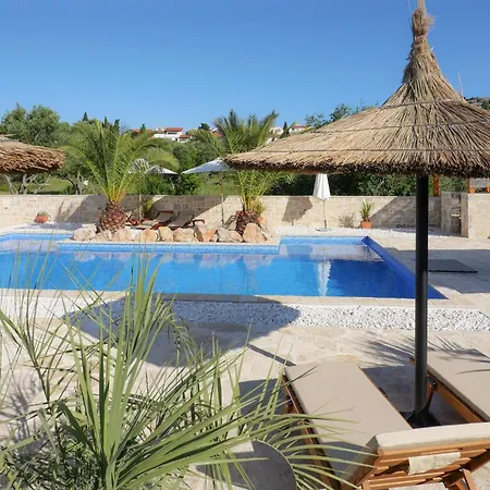 דירה Lojena -murter Luxury מורטר