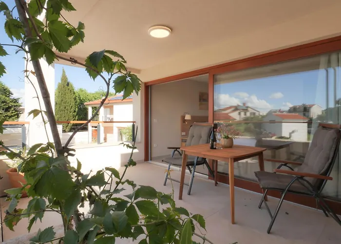 Lojena -murter Luxury * ムルテル