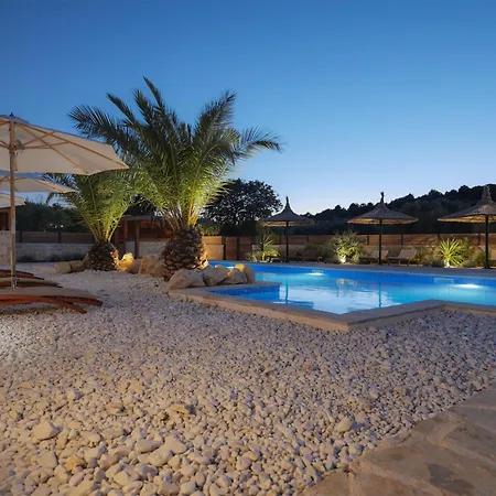 Lojena -murter Luxury Apartamento