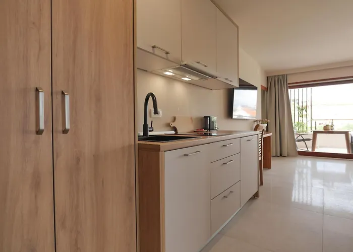 Lojena -murter Luxury Apartamento Murter